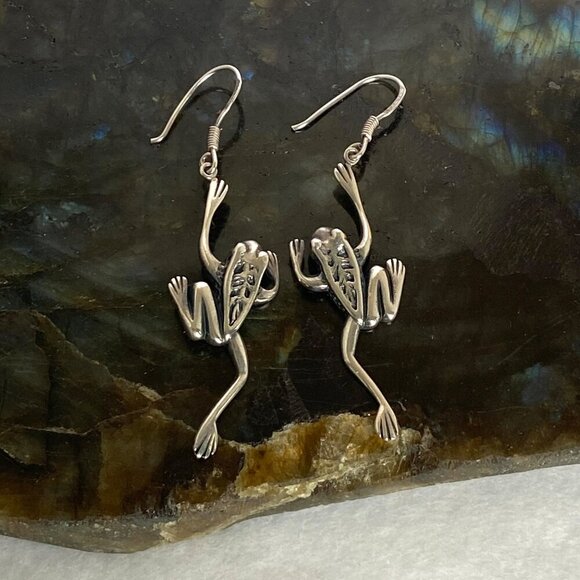 Sterling Silver 925 2.16" Jumping Tree Frog Amphibian Dangle Drop Earrings - Picture 15 of 15